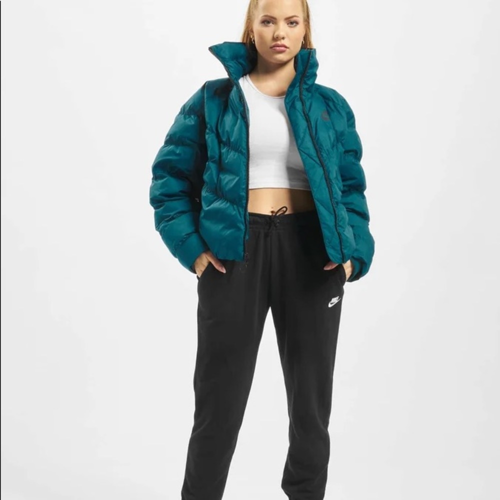 Nike Puffer Jacket Synthetic Fill in Coat